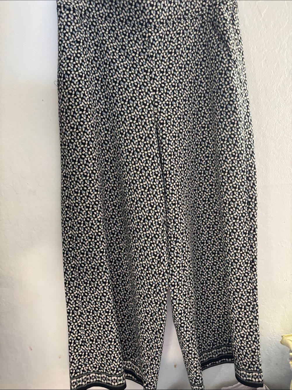 Max Studio Black and White Printed Wide-Leg Pants